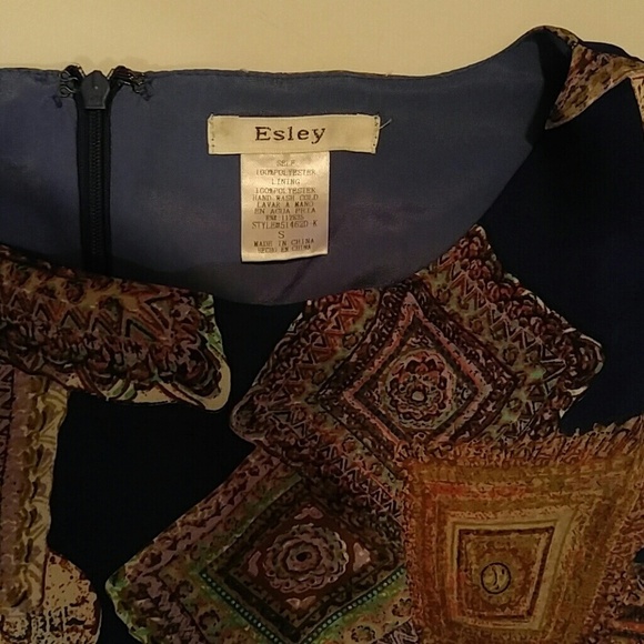 - Esley dress long sleeveSmall - Picture 2 of 6